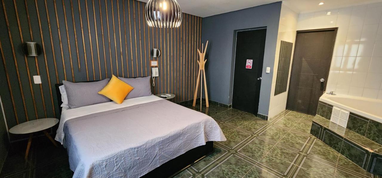 סנטיאגו Hotel Voila La Moneda מראה חיצוני תמונה